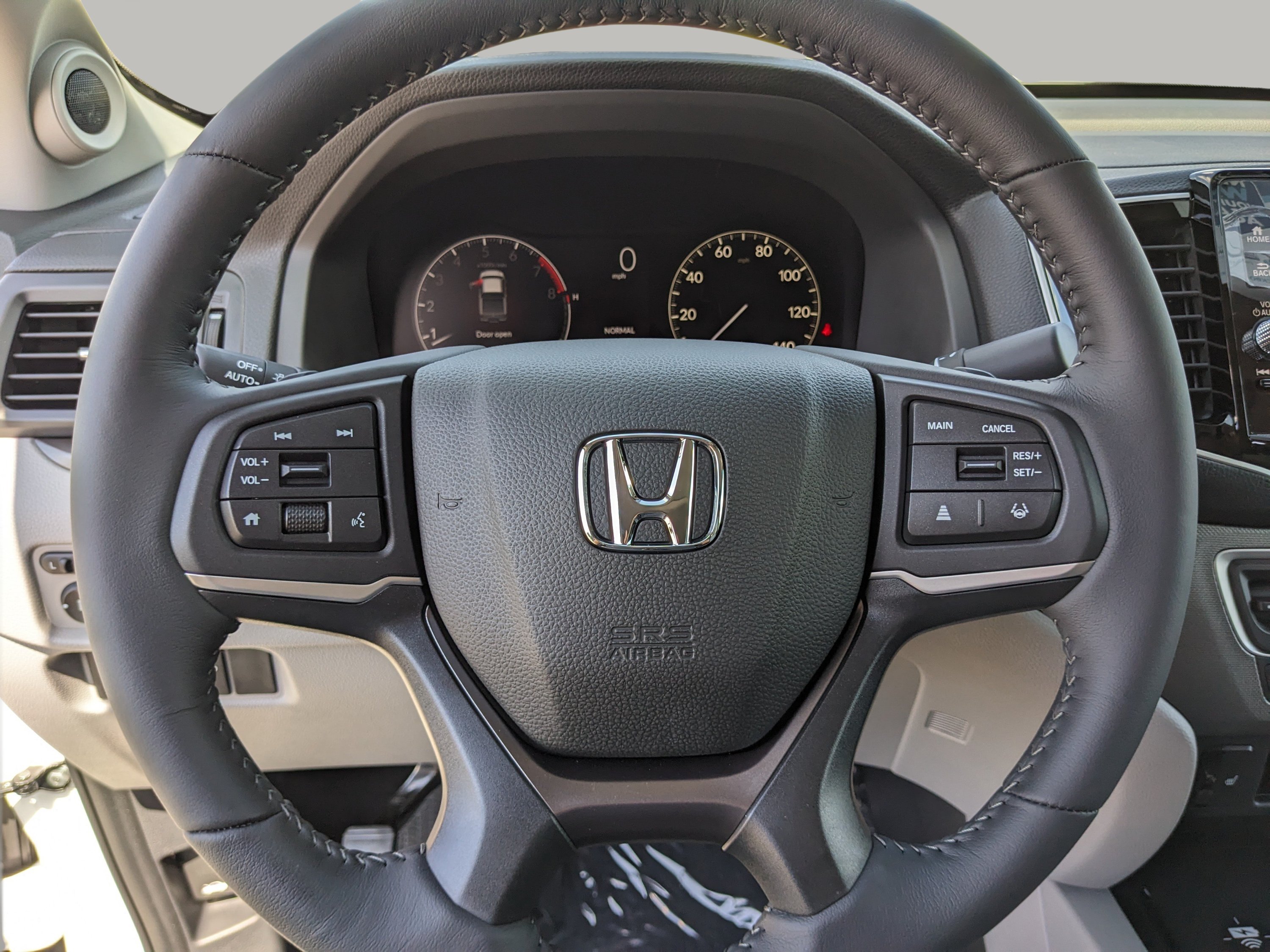 New 2026 Platinum White Pearl Honda RTL image 34
