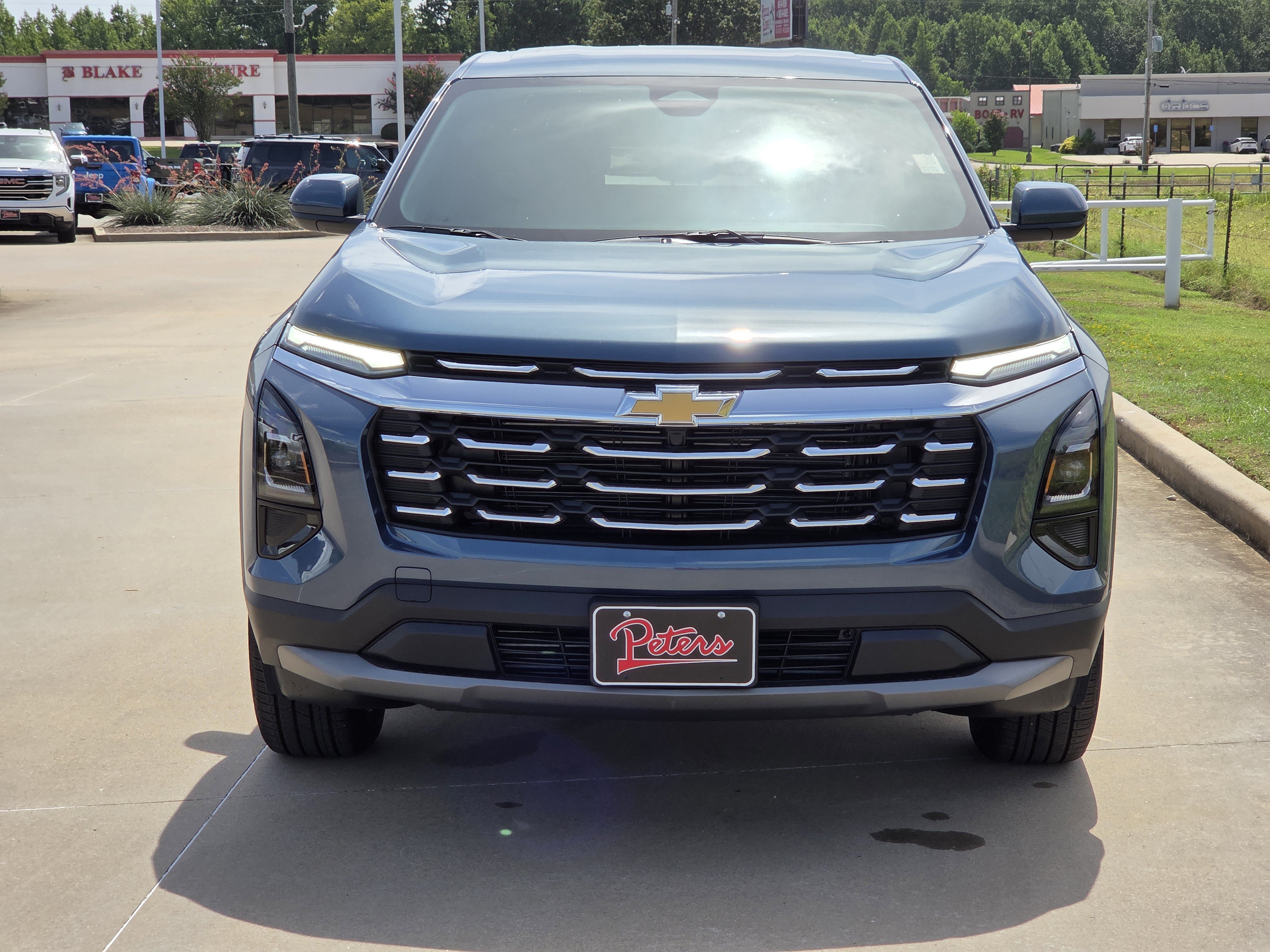2027 Chevrolet Equinox LT - Photo 2