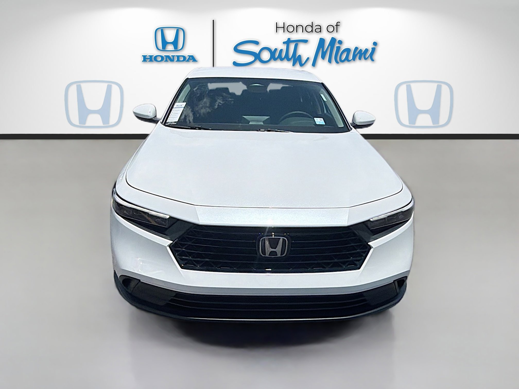 New 2026 Platinum White Pearl Honda LX image 2