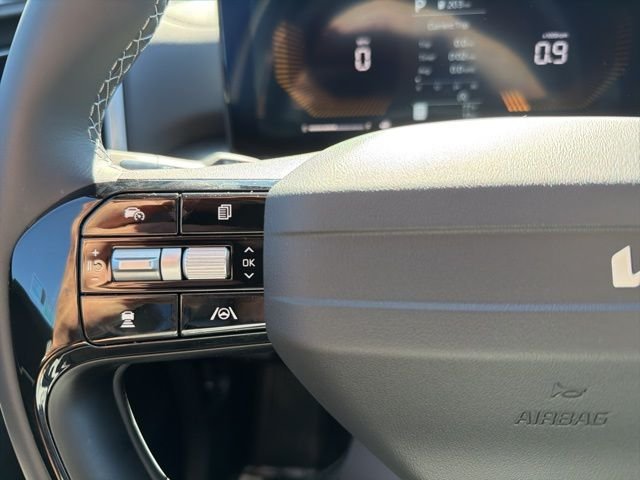 New 2026 Glacial White Pearl Kia S image 25
