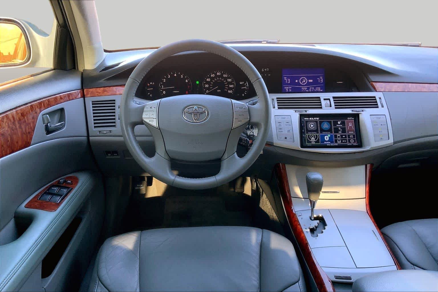 Used 2006 Titanium Metallic Toyota XLS image 3