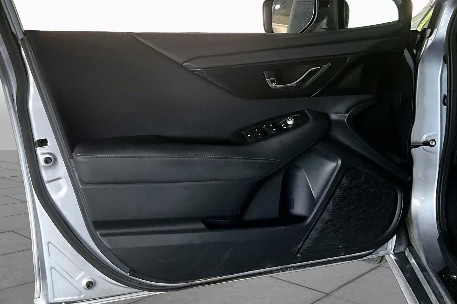 Used 2022 Ice Silver Metallic Subaru Premium image 20
