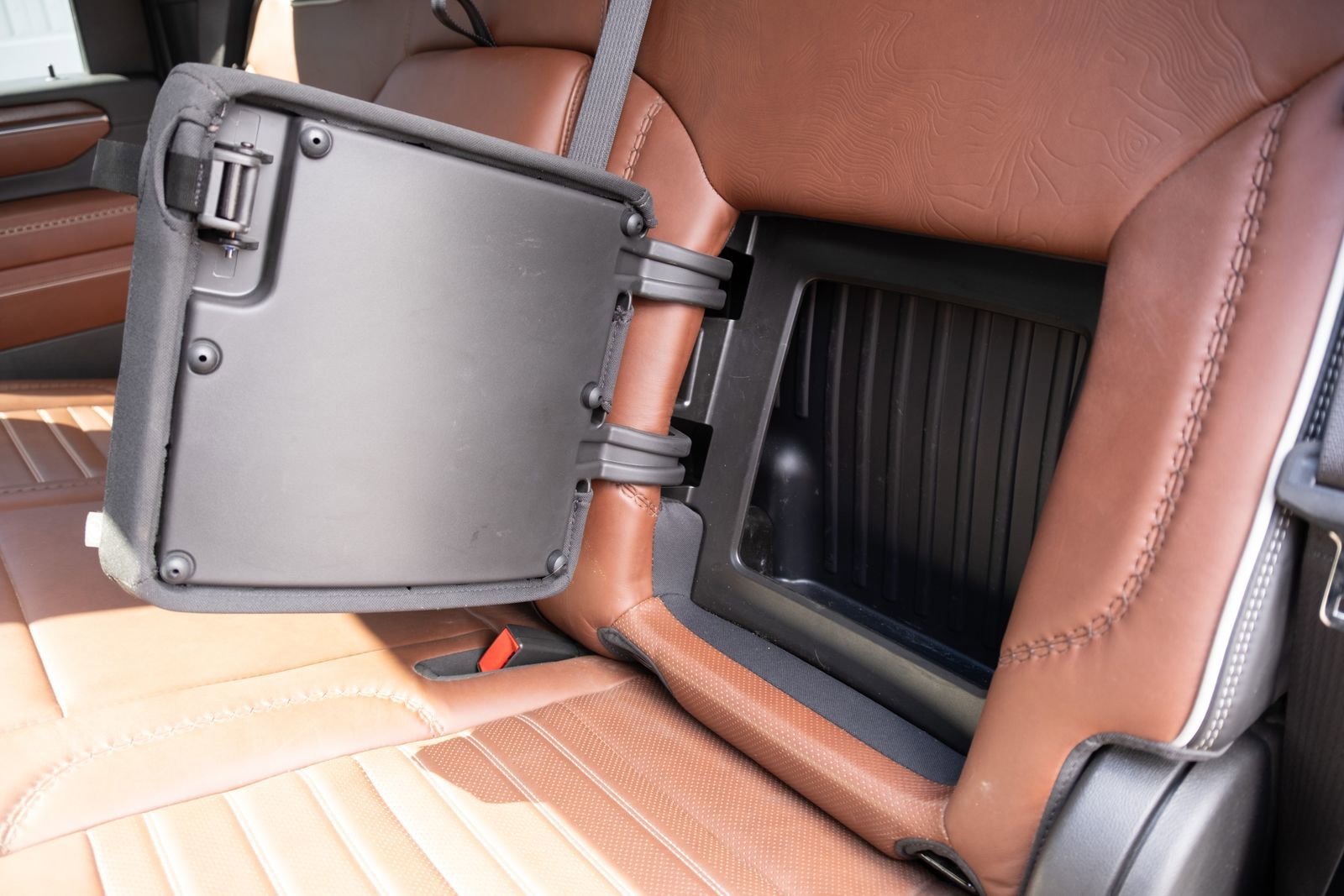 Used 2024 Onyx Black GMC Denali Ultimate image 18
