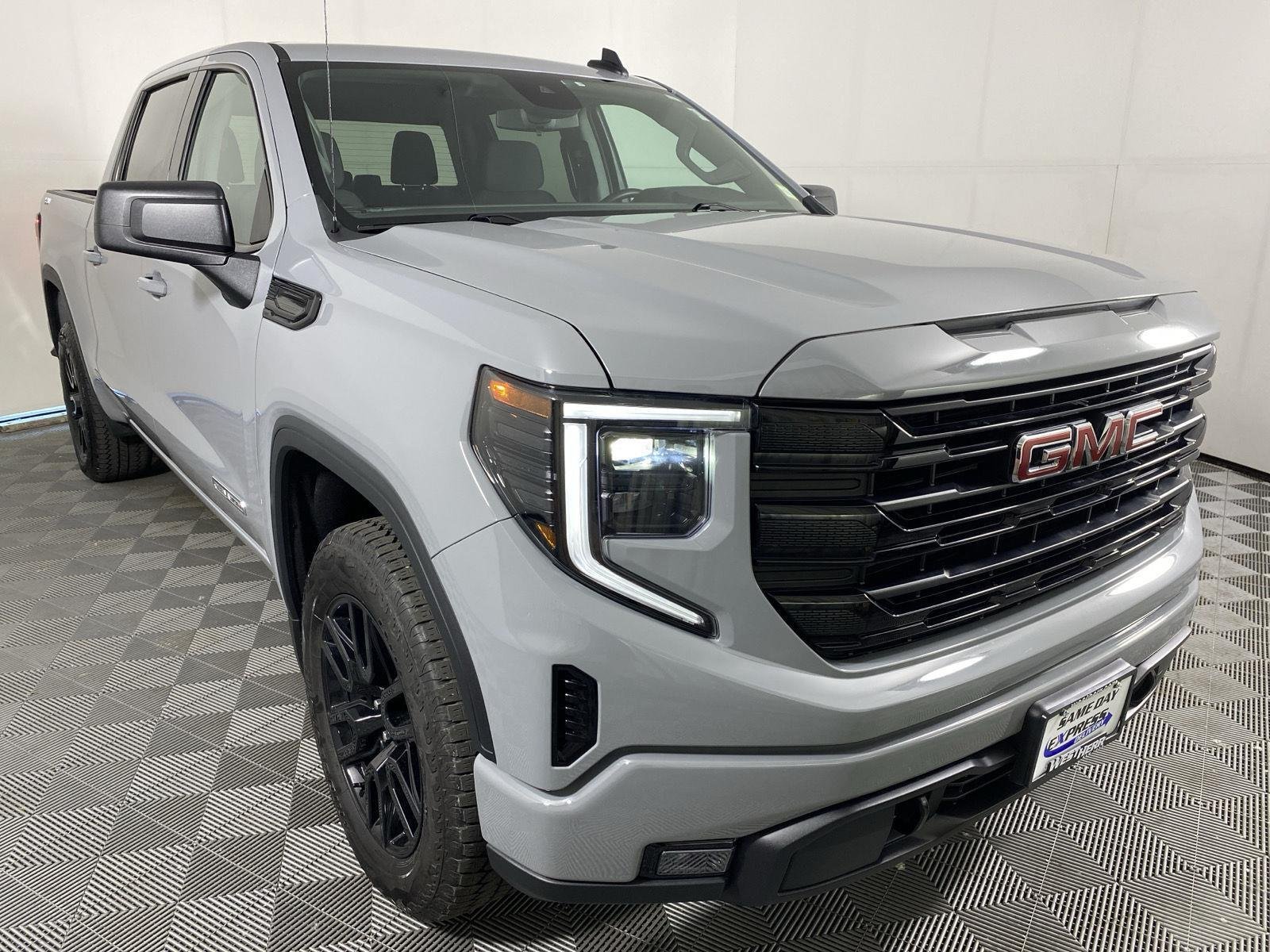 Used 2024 Gray GMC Elevation image 7