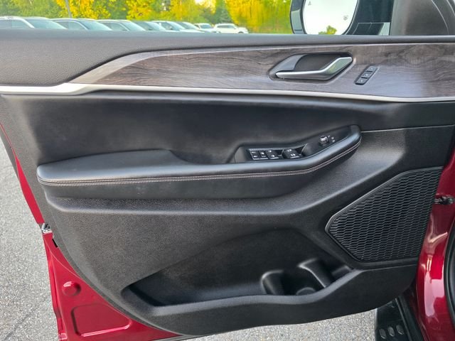 Used 2023 Red Jeep Limited image 27