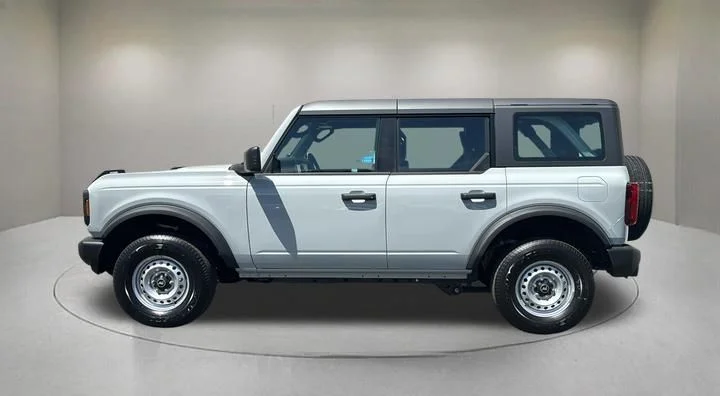 New 2026 Avalanche Gray Ford Base image 3