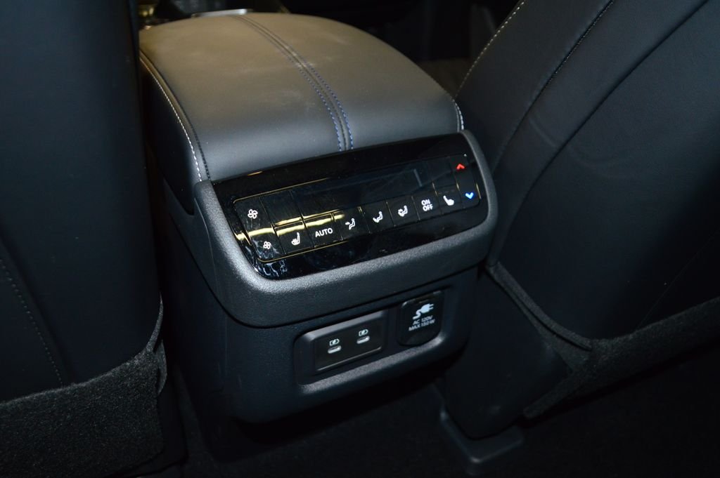 Used 2026 Black INFINITI Autograph image 40