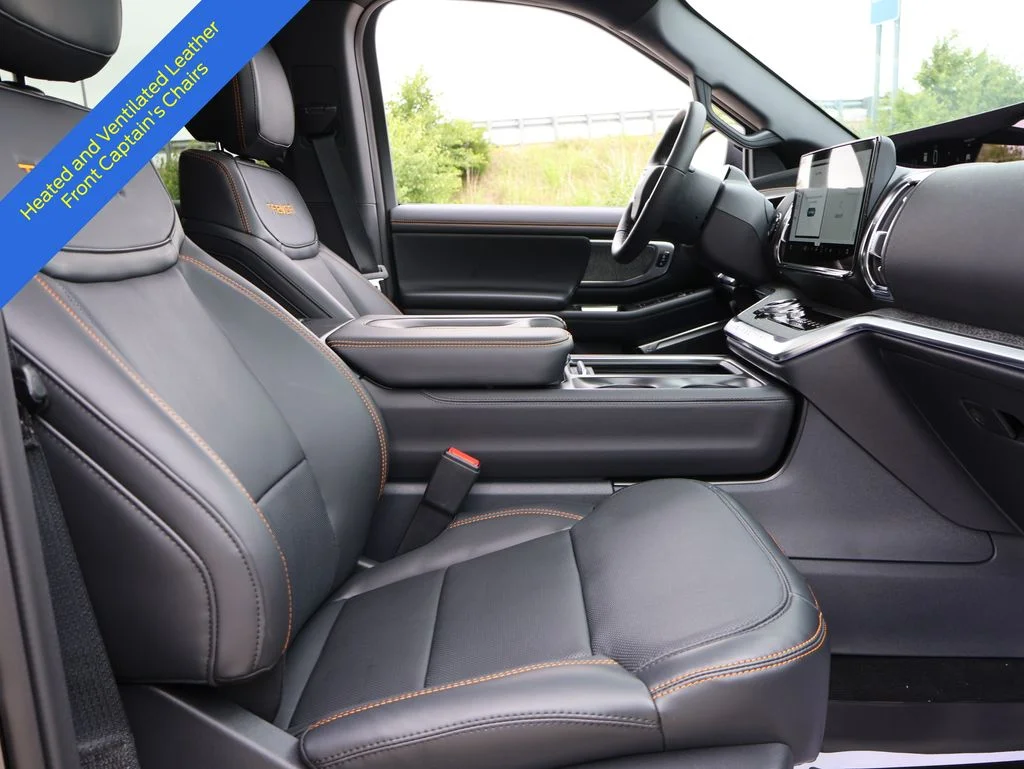 New 2026 Agate Black Metallic Ford Tremor® image 9