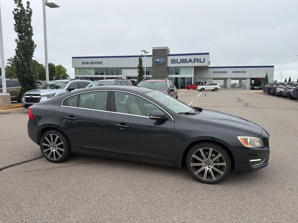 2014 Volvo S60 T6 AWD Auto's photo