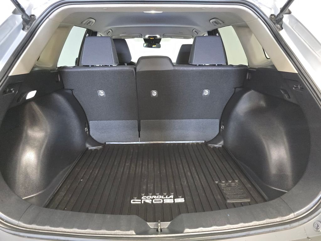 Used 2025 Silver Toyota LE image 21