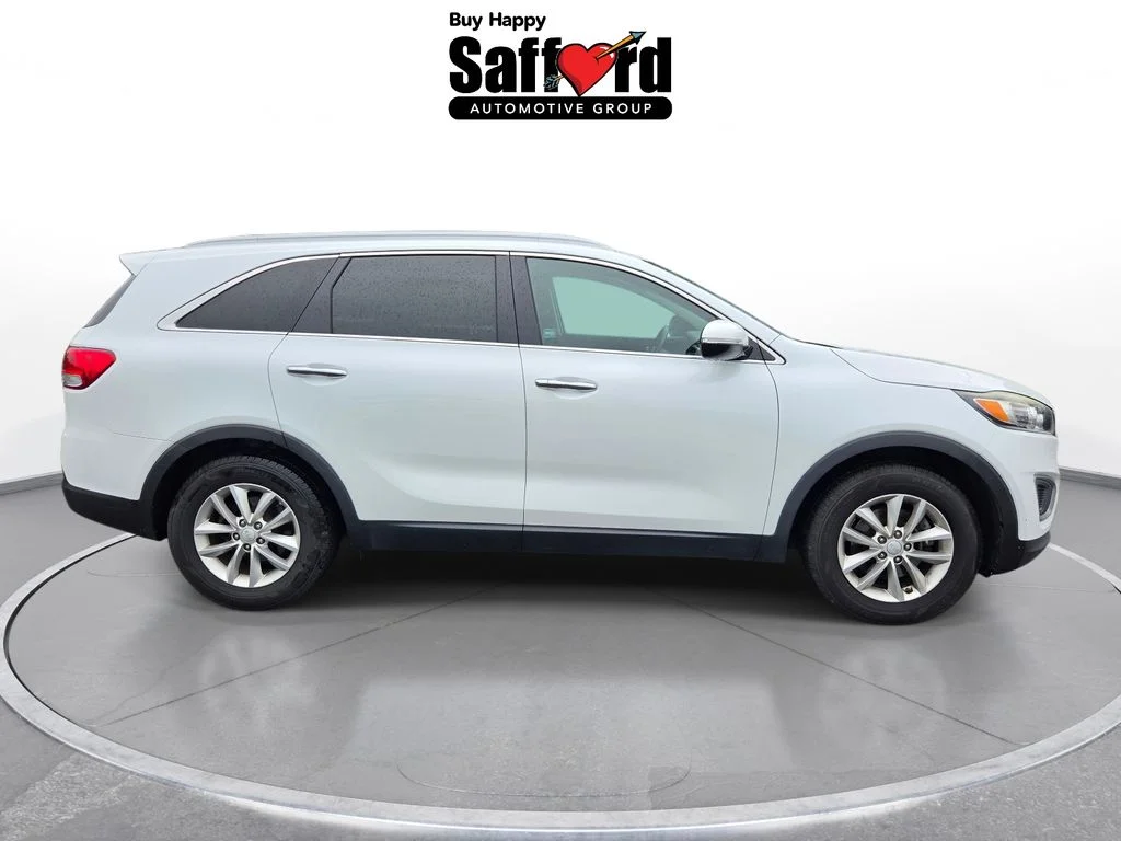 Used 2017 White Kia LX image 7