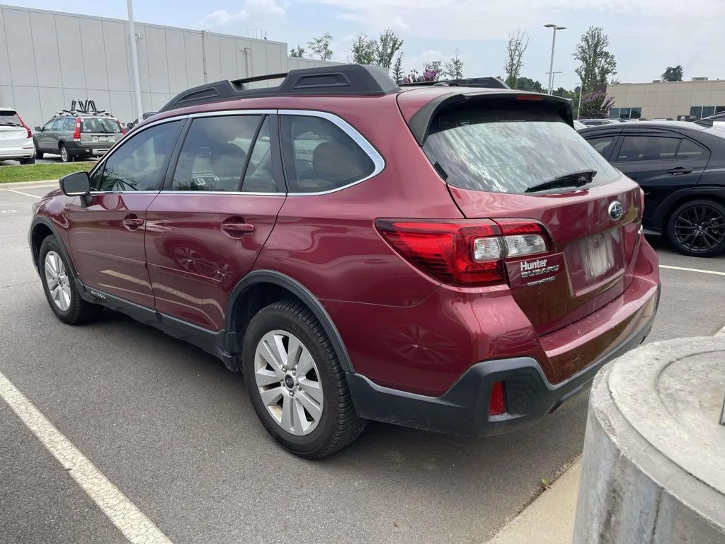 Used 2019 Crimson Red Pearl Subaru 2.5i (CVT) image 3