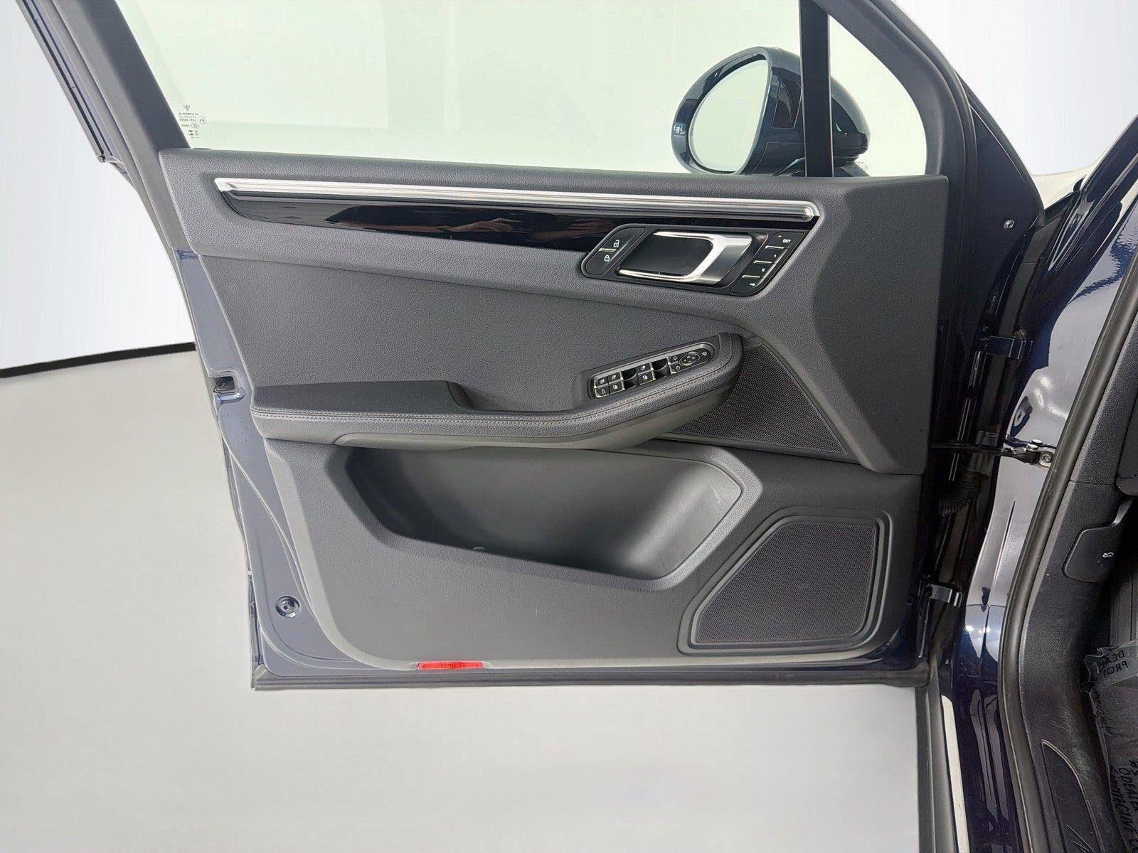 Used 2023 Night Blue Metallic Porsche  image 7