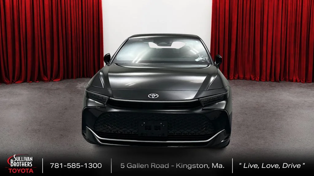 2026 Toyota Crown Limited - Photo 2