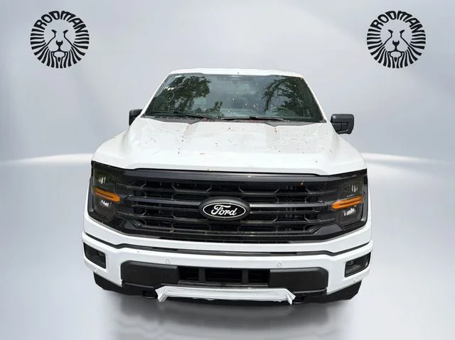 New 2026 Oxford White Ford XLT image 2