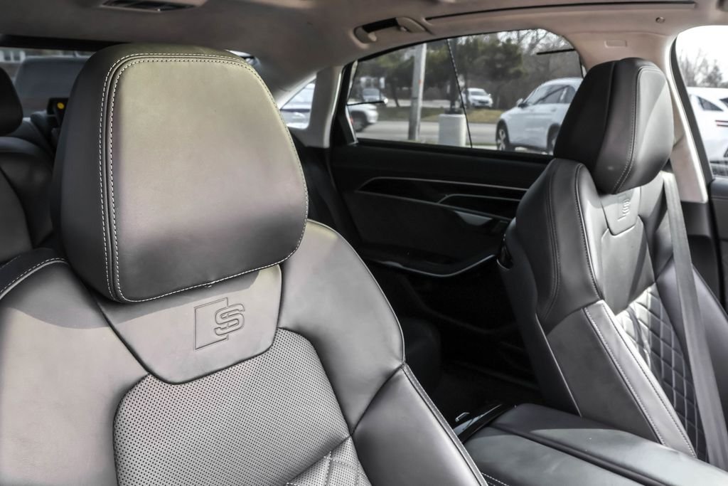 2023 Audi S8 Base - Photo 42