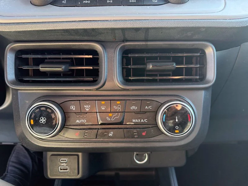 Used 2023 Red Ford XLT image 11
