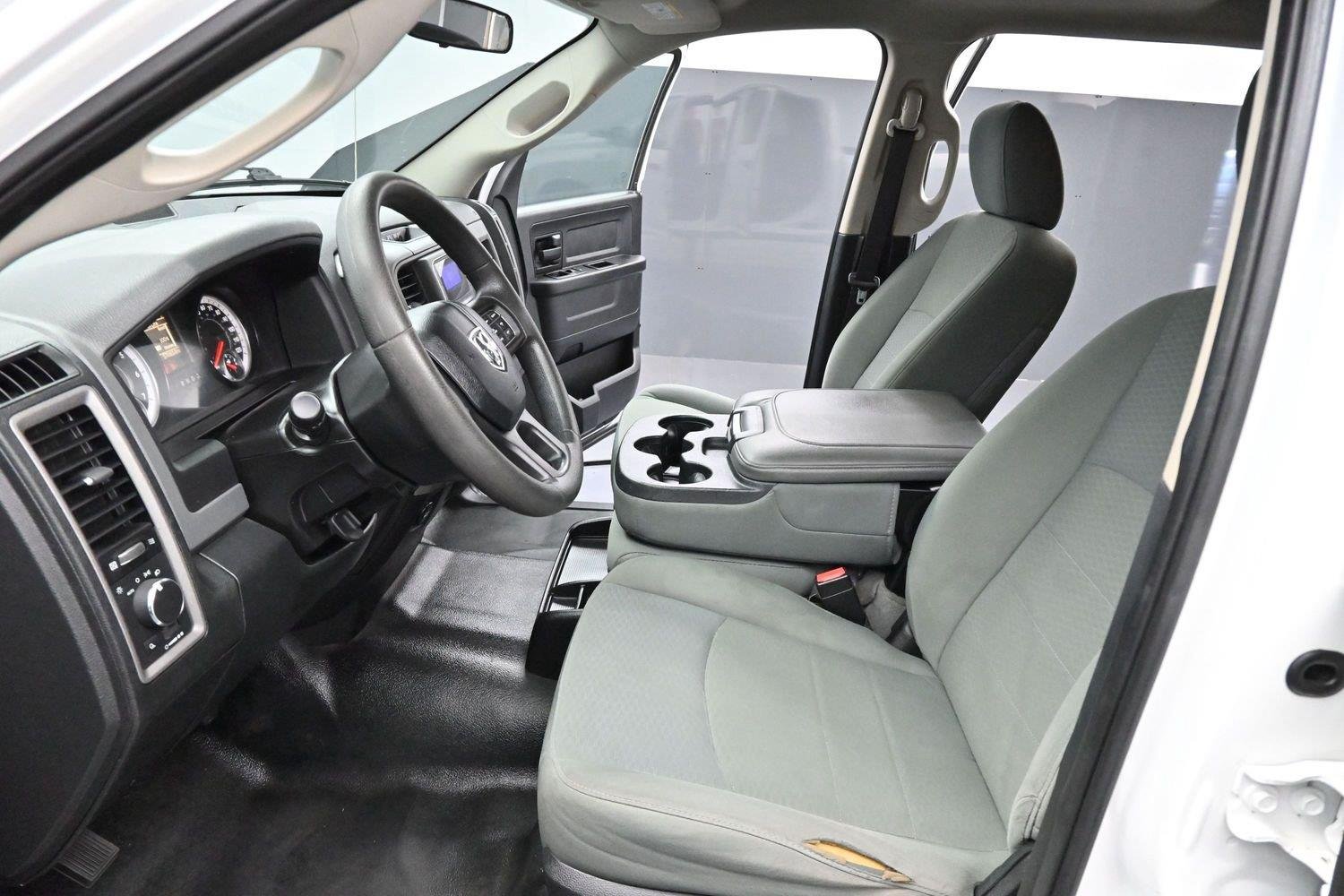 Used 2015 Bright White Clearcoat Ram Tradesman image 11