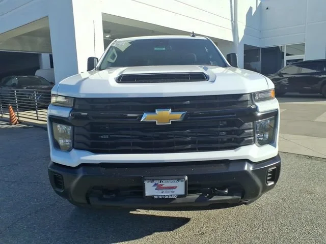 New 2026 Summit White Chevrolet WT image 21
