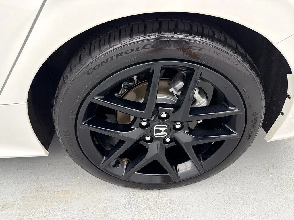 Used 2024 White Honda Base image 6