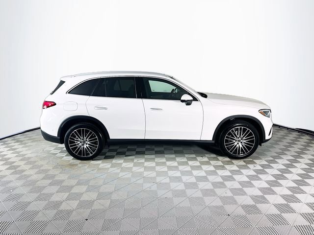 New 2026 Polar White Mercedes-Benz GLC 300 image 39