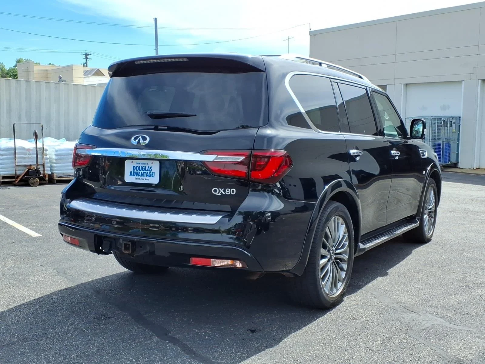 Used 2019 Black INFINITI LUXE image 6