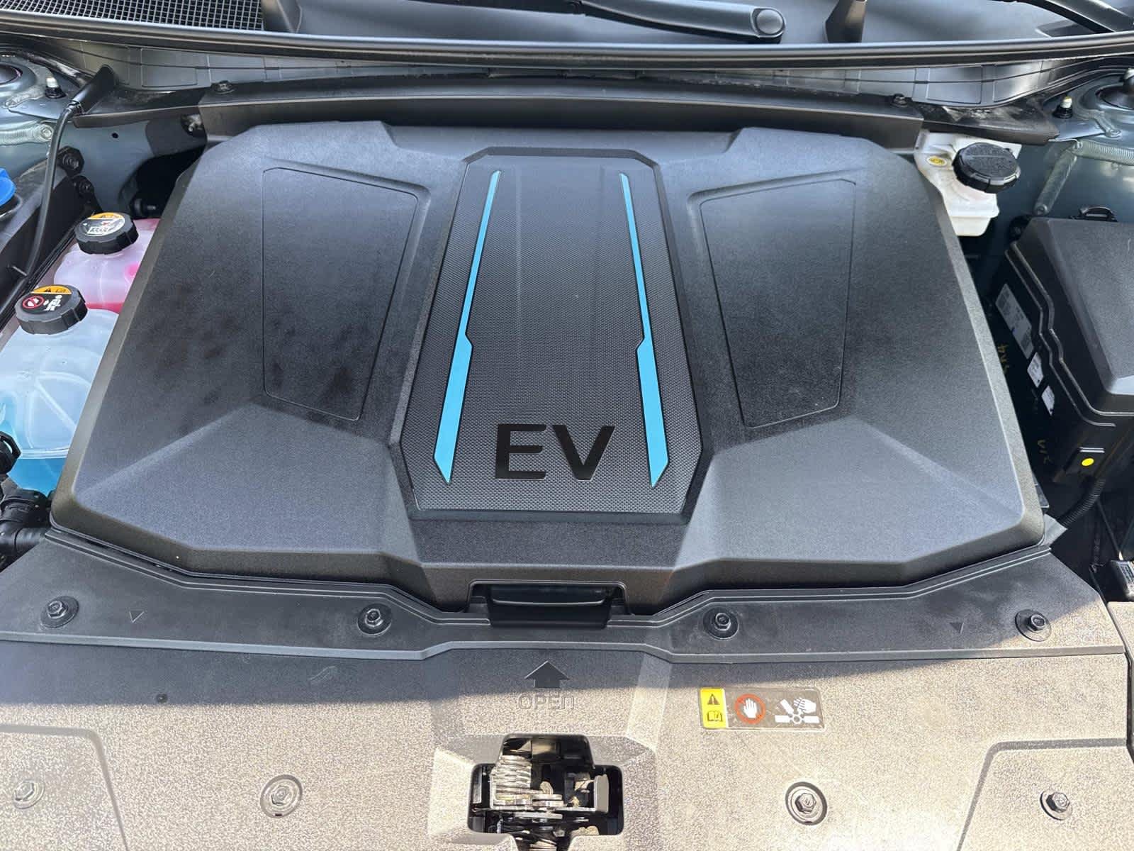 Used 2023 Digital Teal Hyundai Limited image 13