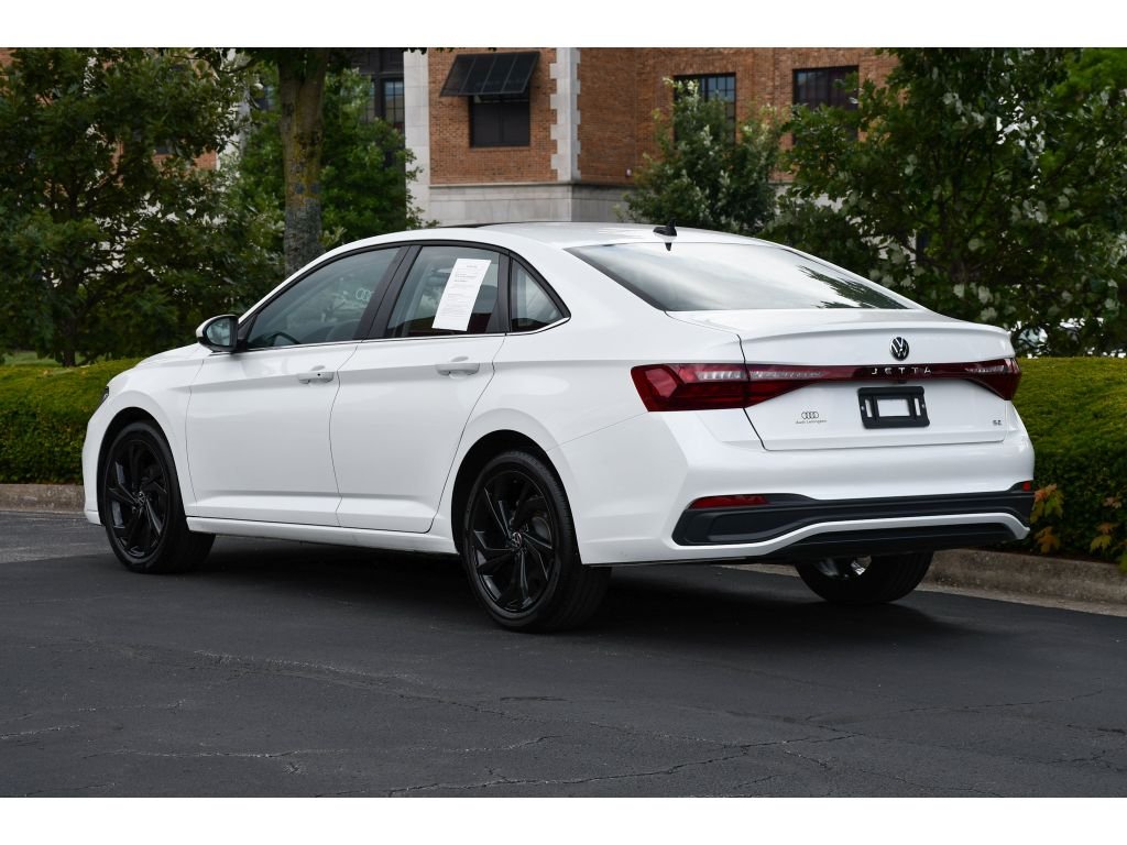 Used 2025 Opal White Pearl Volkswagen SE image 6