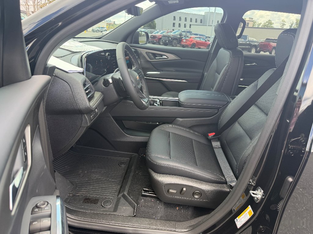 New 2027 Mosaic Black Metallic Chevrolet LT image 15