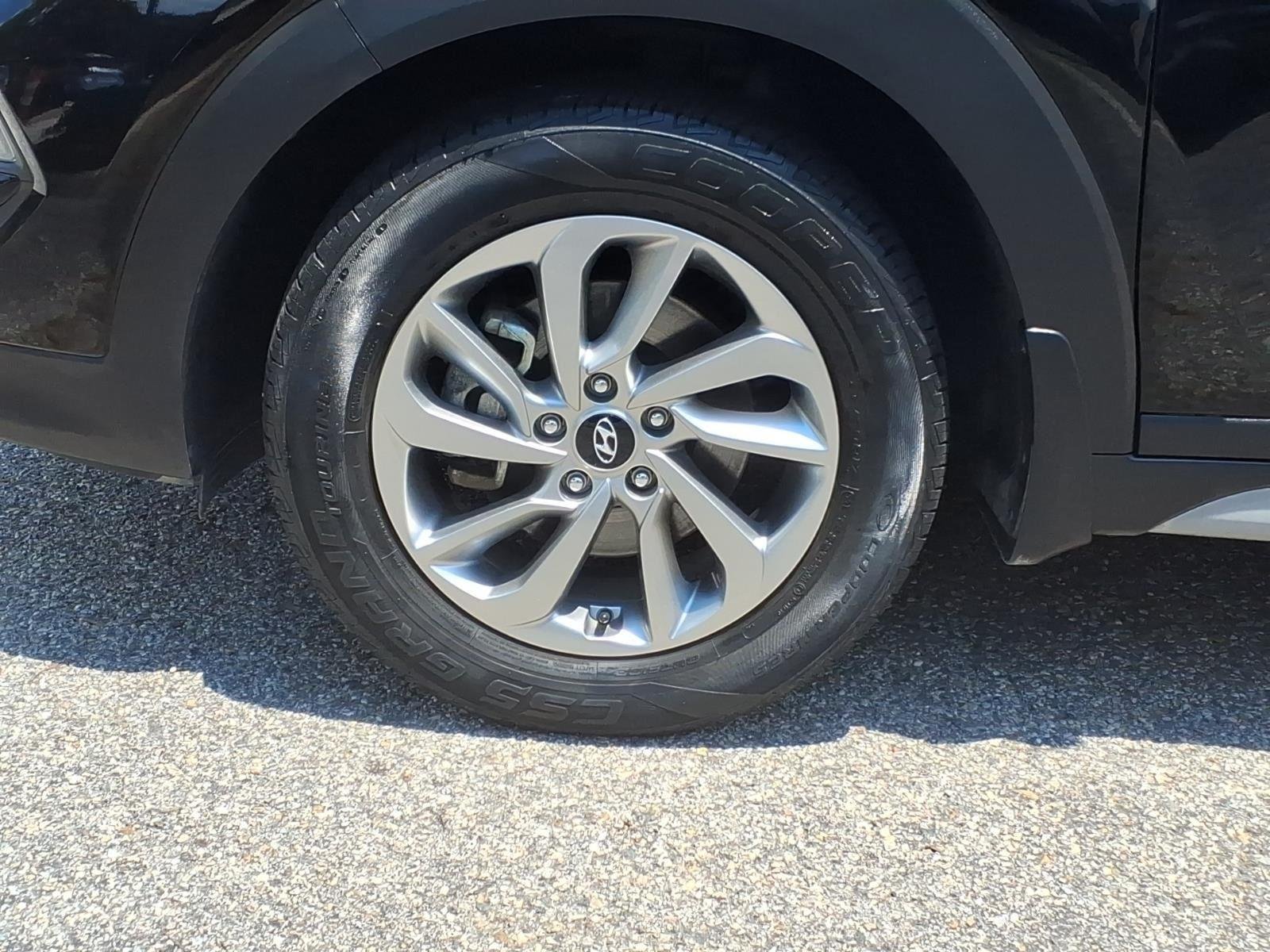 Used 2018 Black Noir Pearl Hyundai SEL Plus image 10