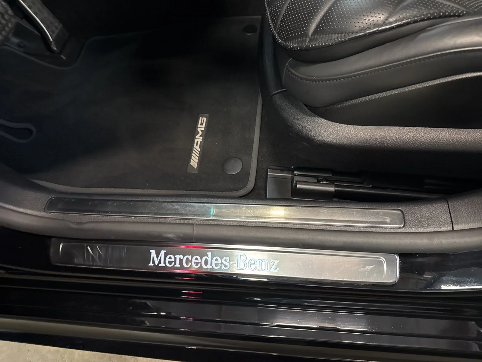 Used 2022 Black Mercedes-Benz S 580 image 12