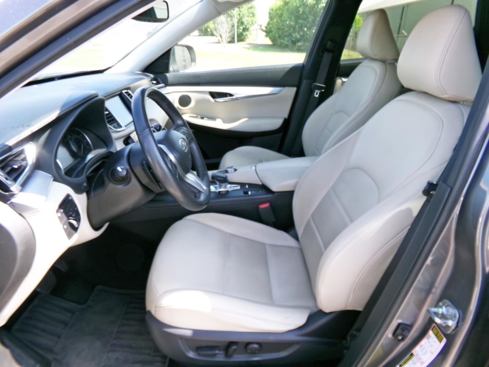Used 2021 Graphite Shadow INFINITI LUXE image 12