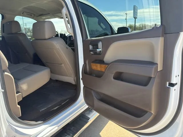 Used 2018 WHITE FROST TRICOAT GMC SLT image 42