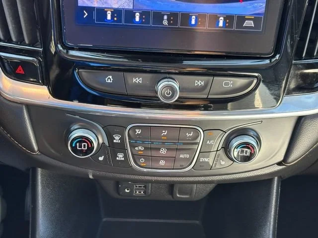 Used 2021 SILVER ICE METALLIC Chevrolet LT Leather image 23