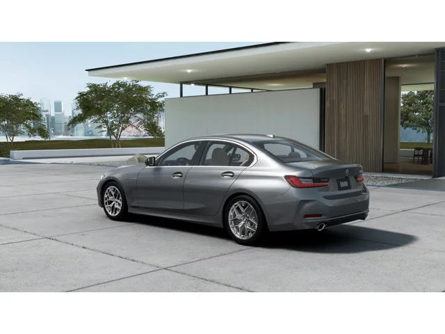 New 2026 Skyscraper Grey Metallic BMW  image 2