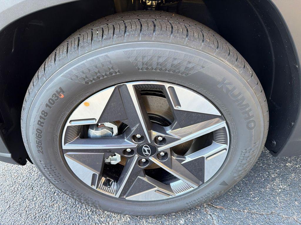 New 2026 Black Hyundai SEL FWD image 11