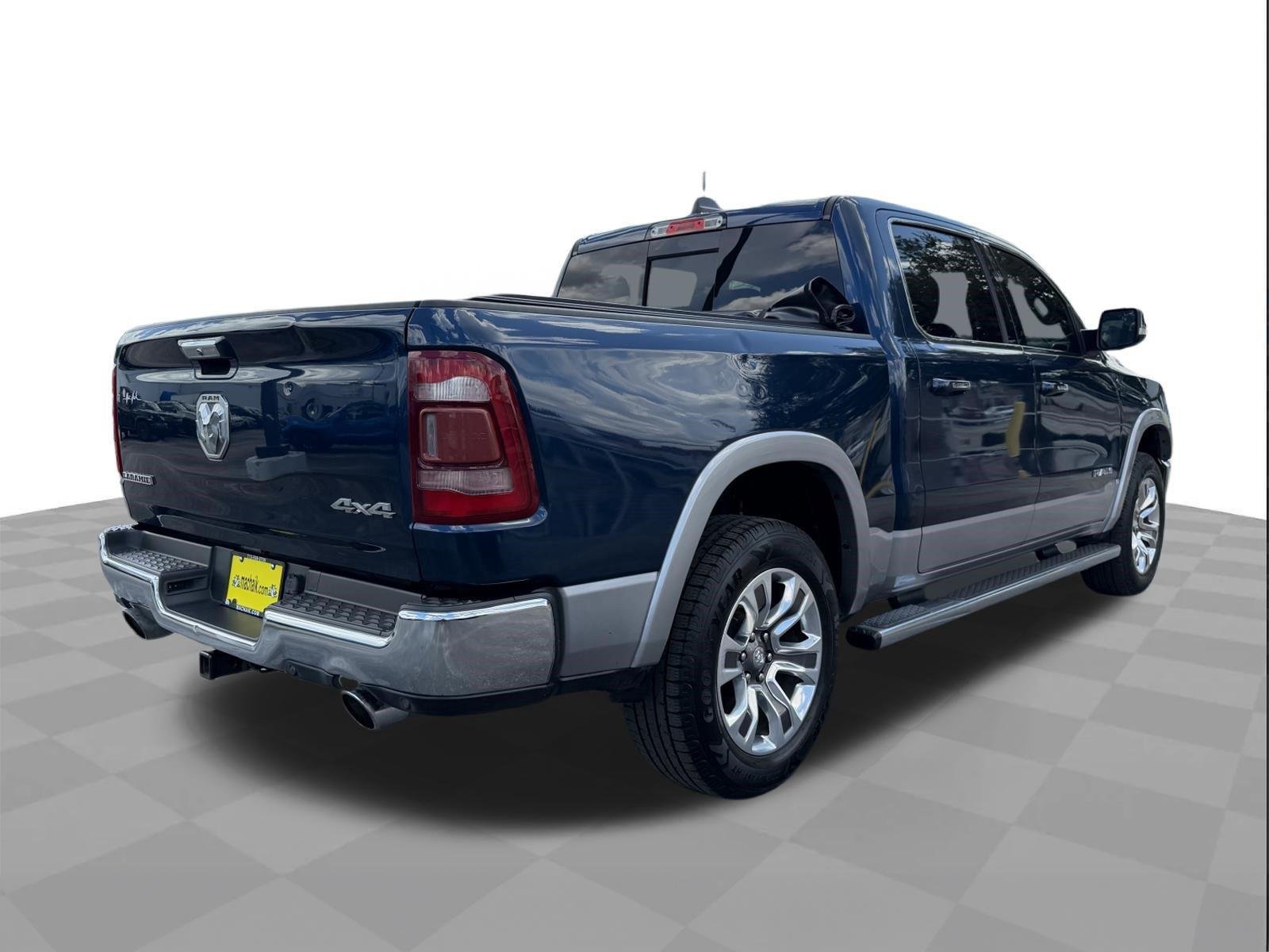 Used 2020 Patriot Blue Pearlcoat Ram Laramie image 5