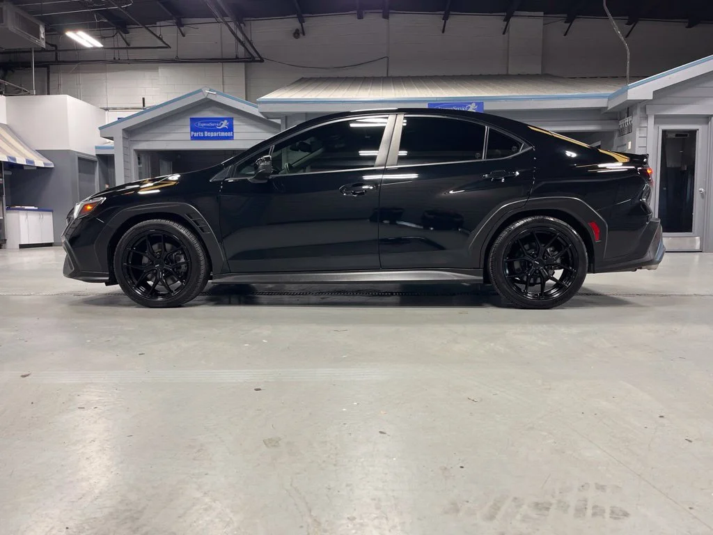 Used 2022 Crystal Black Silica Subaru Limited image 4