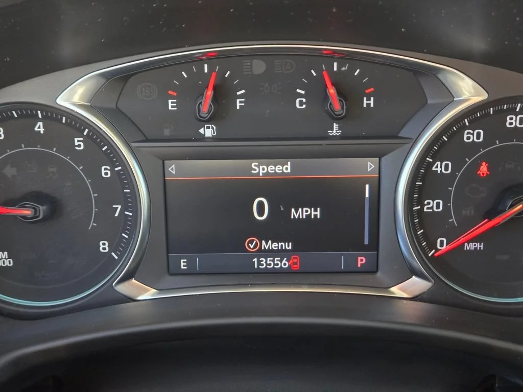 Used 2022 Silver Ice Metallic Chevrolet LT image 20