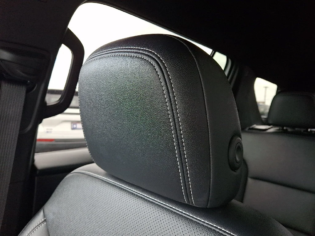 Used 2025 Blue Chevrolet LT image 18