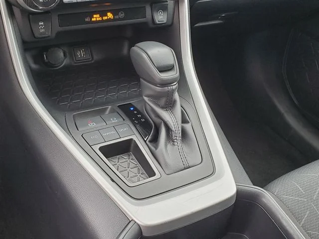 Certified Used 2025 White Toyota XLE image 19