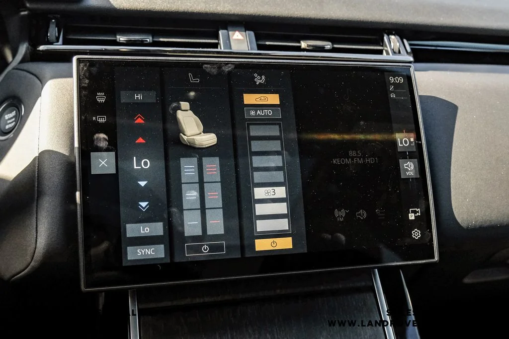 New 2026 Santorini Black Metallic Land Rover S image 27