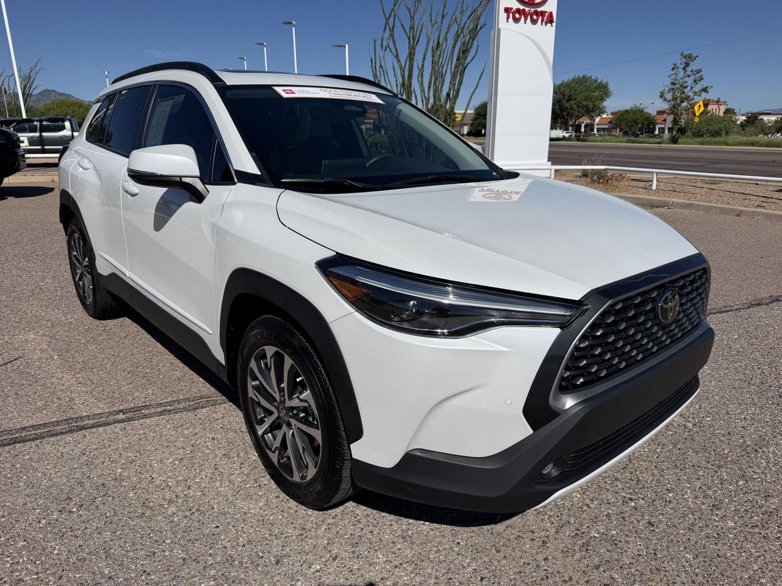 Certified Used 2023 Wind Chill Pearl Toyota XLE image 8