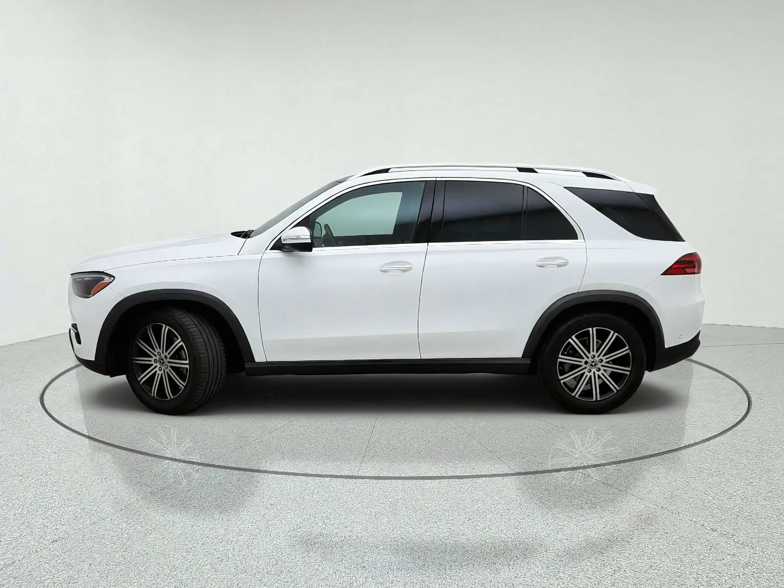 Certified Used 2024 Polar White Mercedes-Benz GLE 350 image 14