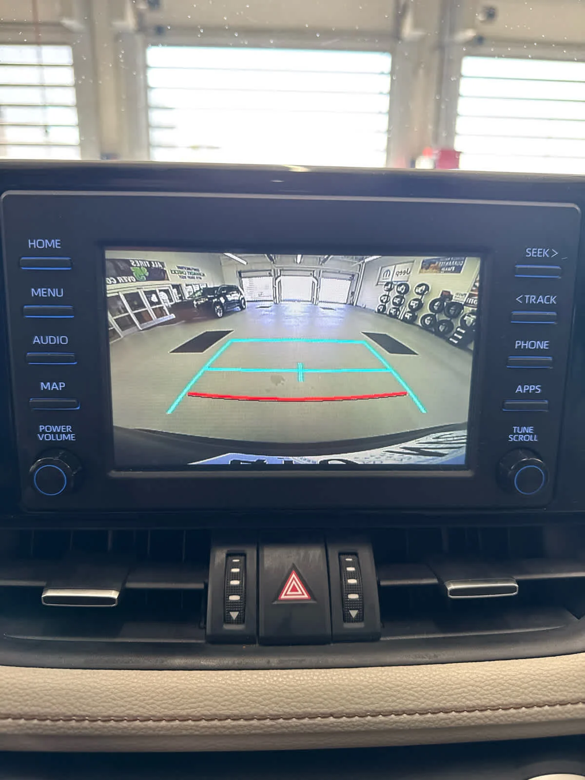 Used 2019 Midnight Black Metallic Toyota XLE Premium image 11