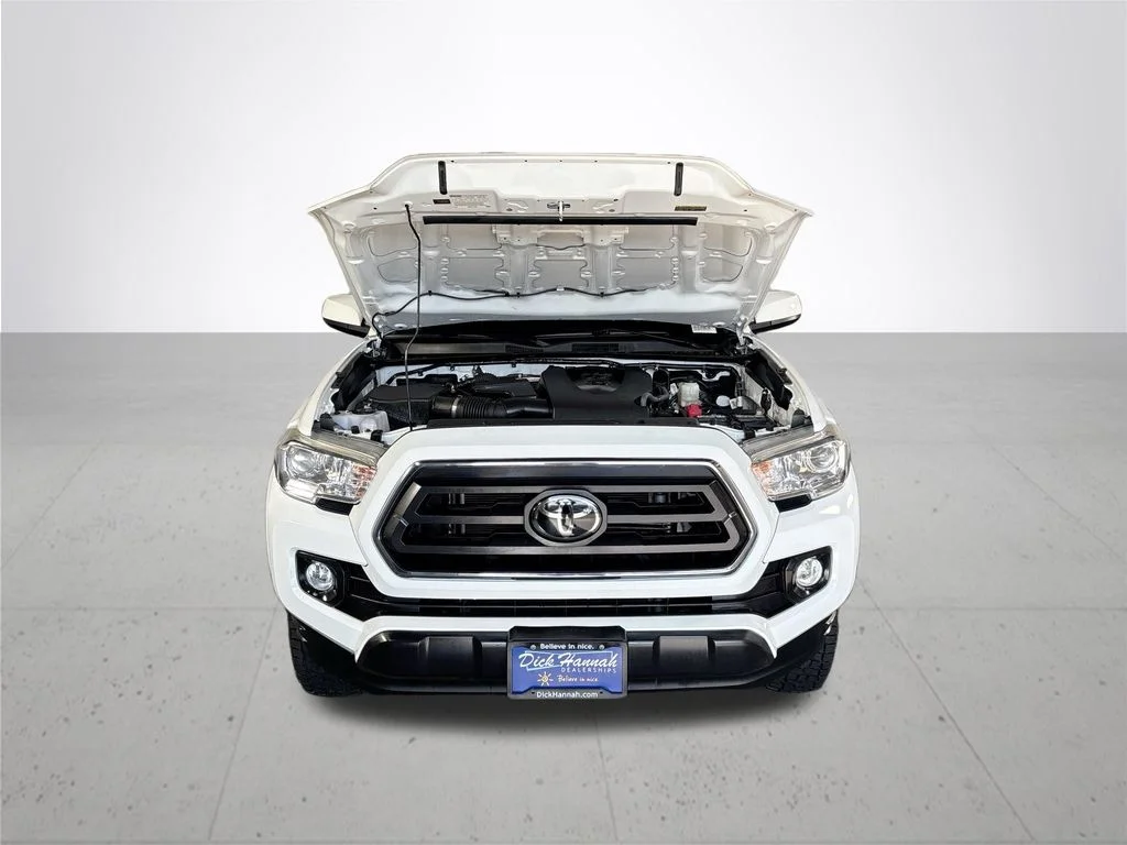 Used 2020 White Toyota SR5 image 20