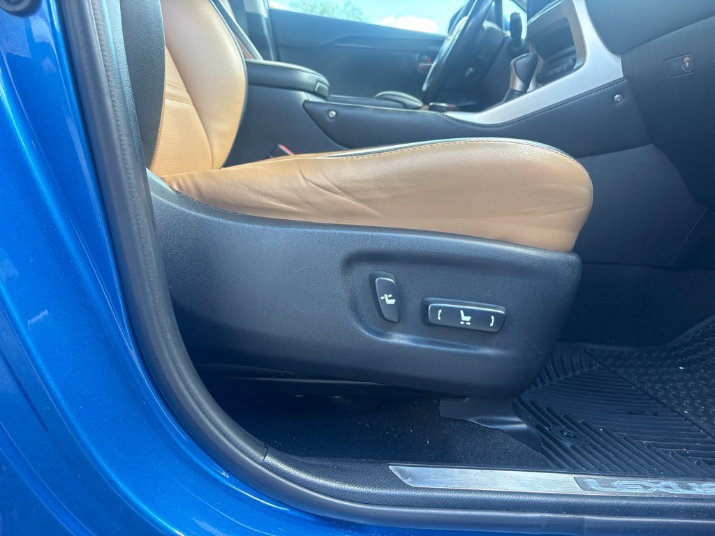 Used 2017 Blue Lexus 200t image 18