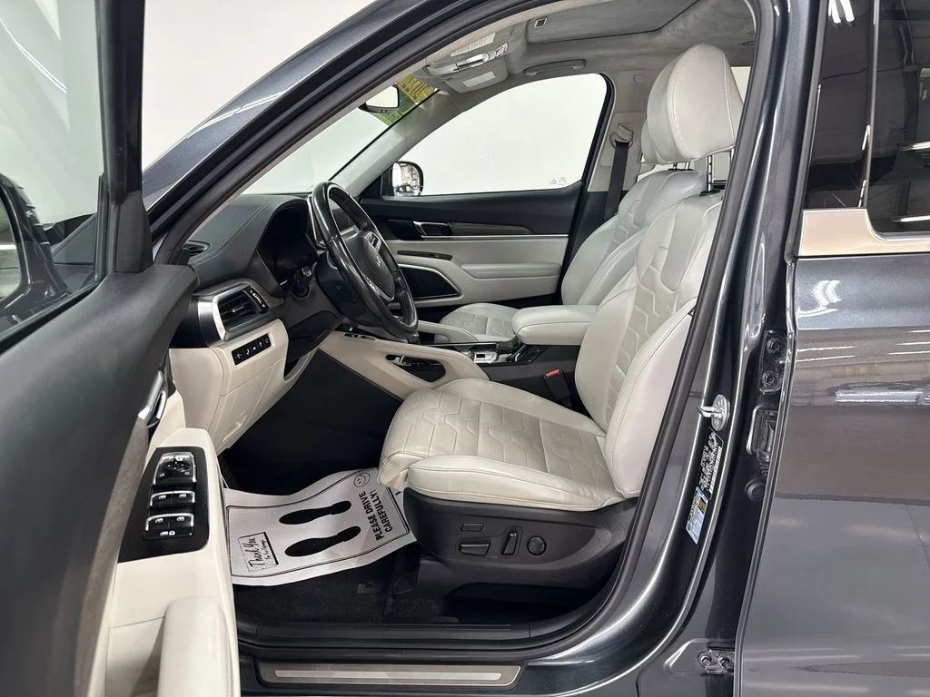 Used 2022 Grey Kia SX image 12