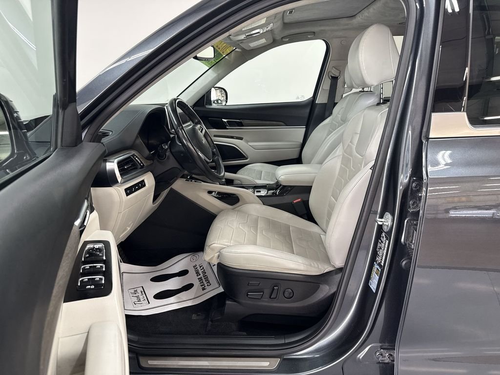 Used 2022 Grey Kia SX image 12