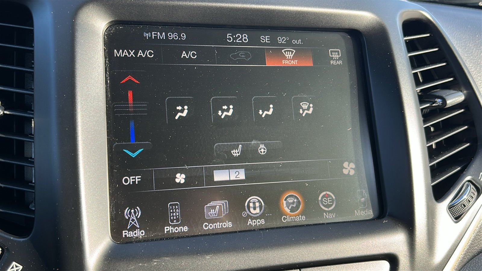 Used 2017 Black Jeep Latitude image 25